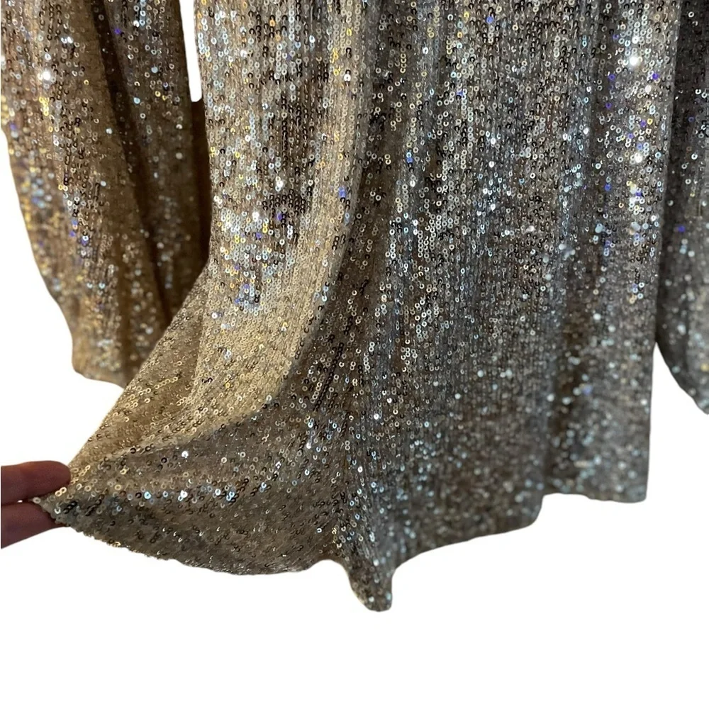 Lena Long Sleeve Sequin Romper
Endless Rose - Picture 10 of 13